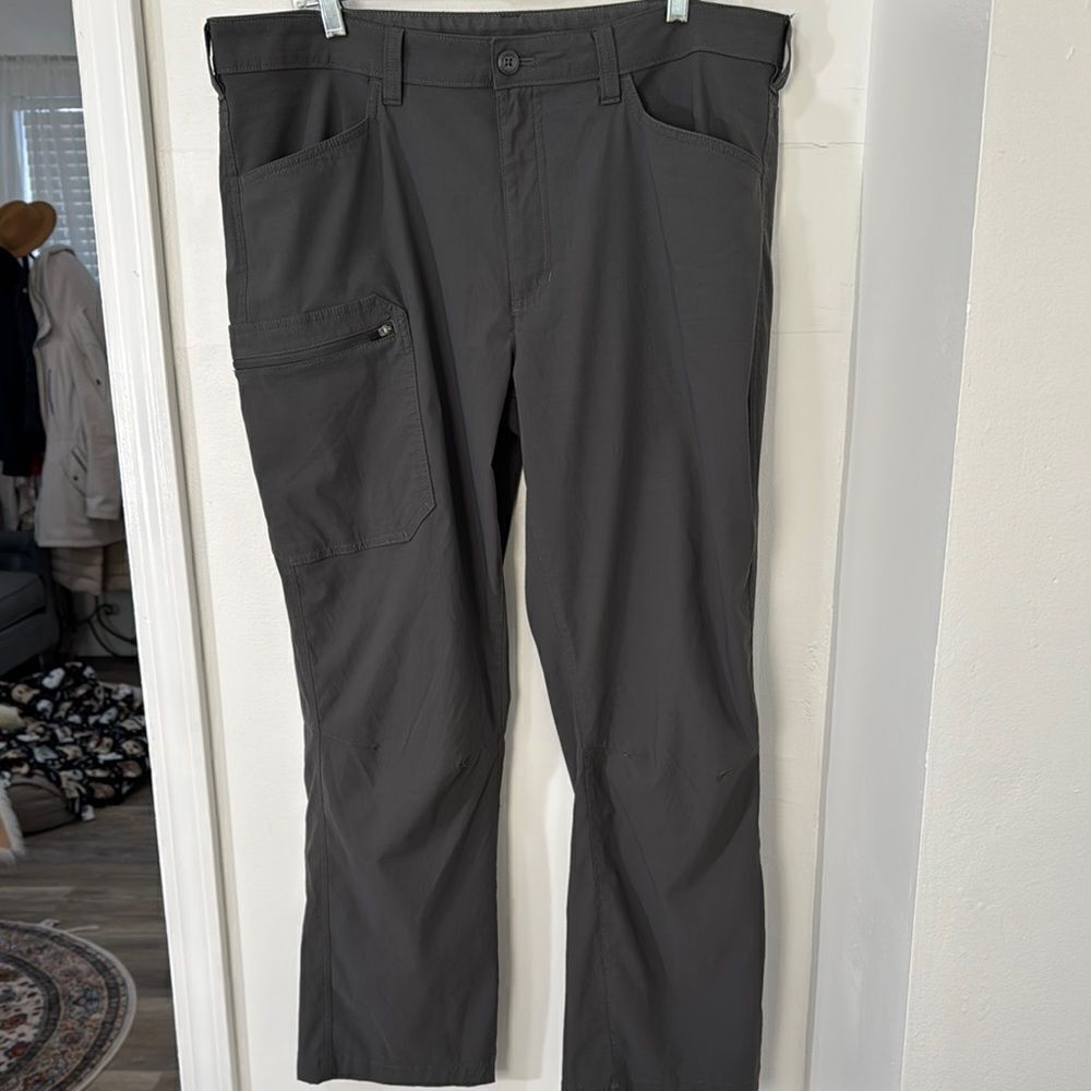 Eddie Bauer Men's Gray Pants Size 38X30